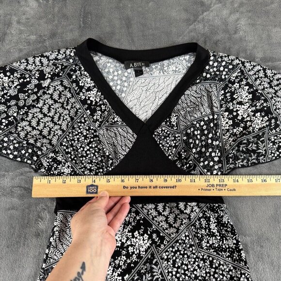 A Byer White Black Paisley Y2K Babydoll Top Flutter Sleeve Fairycore Boho Size S - Picture 4 of 7